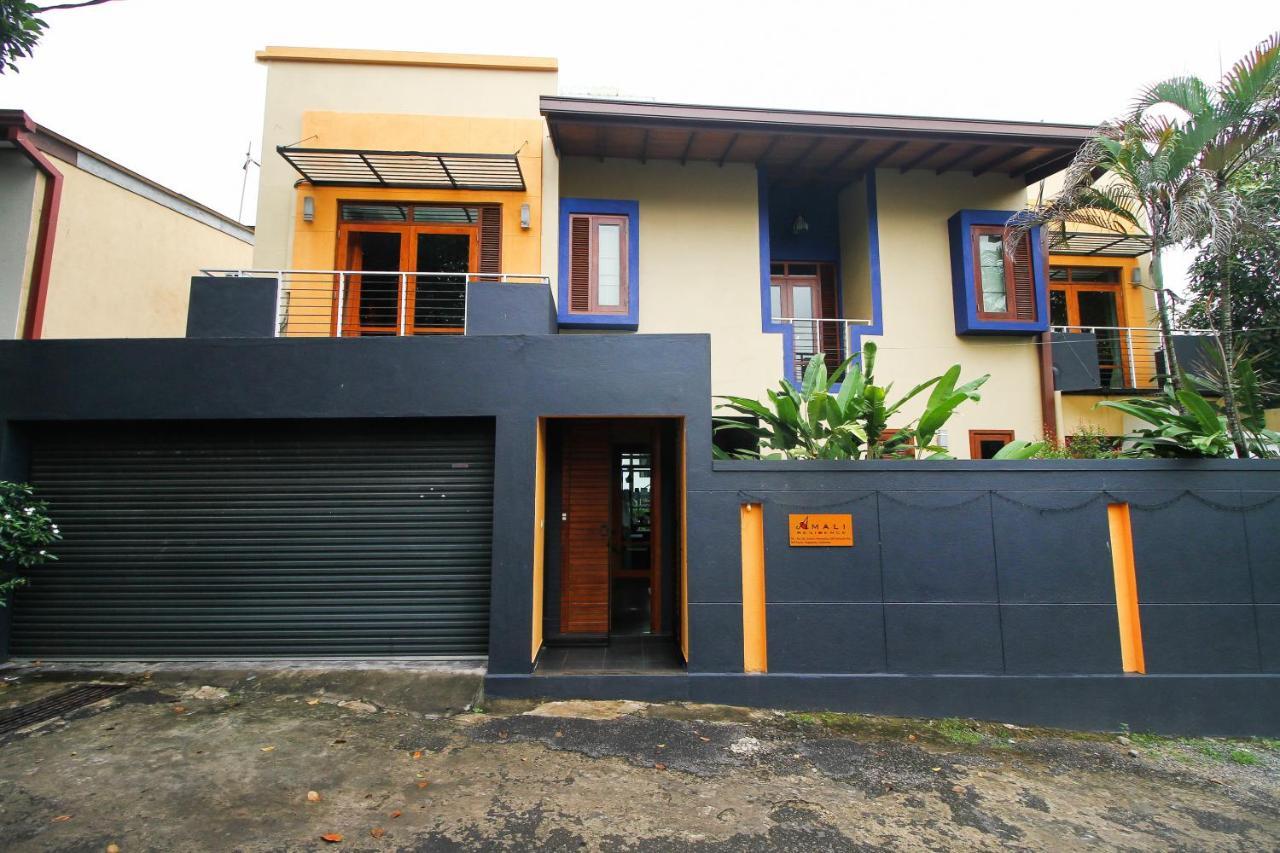 Oyo 437 Amali Residence Nugegoda Exteriér fotografie